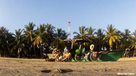 Notre première plage au Costa Rica, ça se fête !